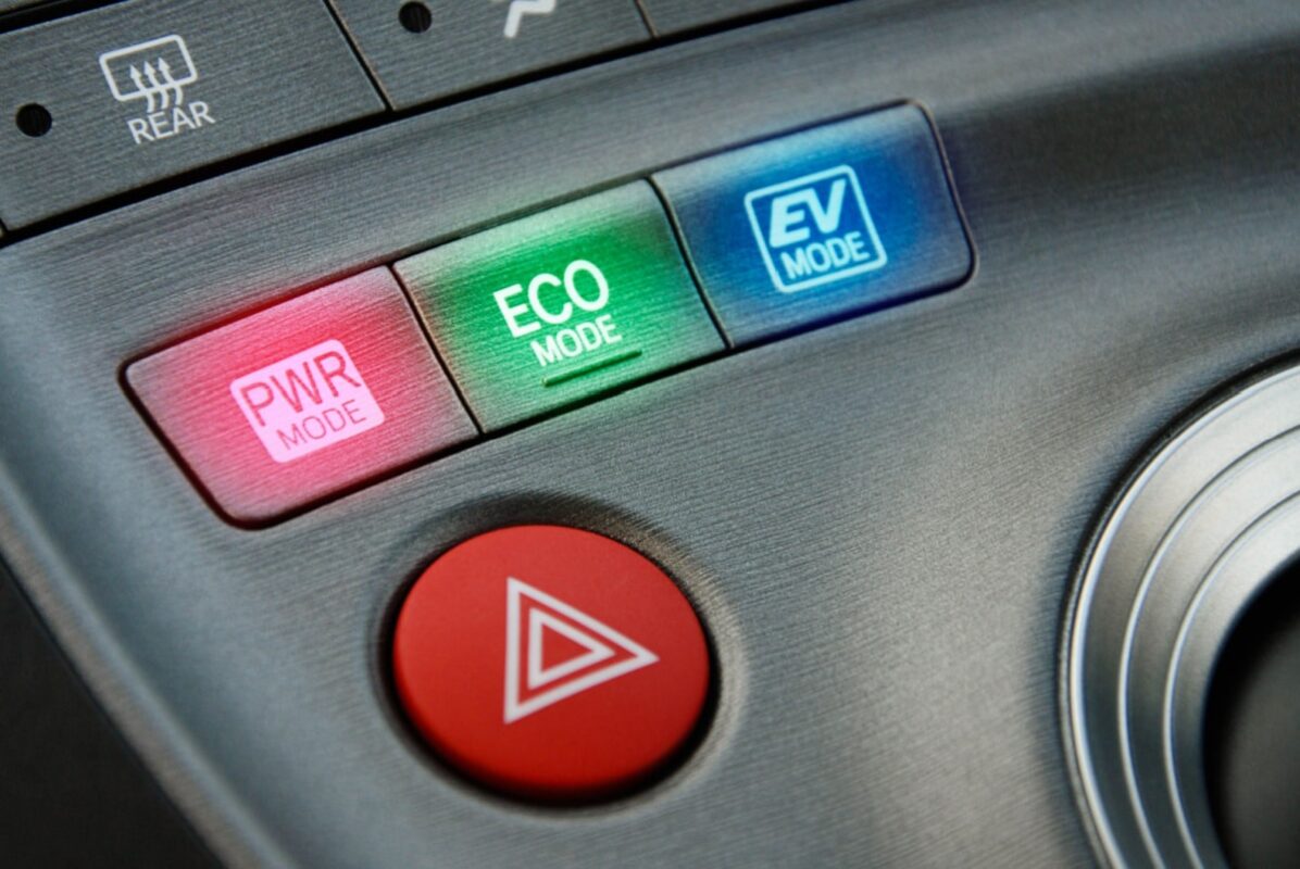 Auto ibride: vantaggi e svantaggi