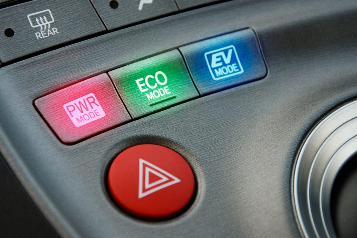 Auto ibride: vantaggi e svantaggi