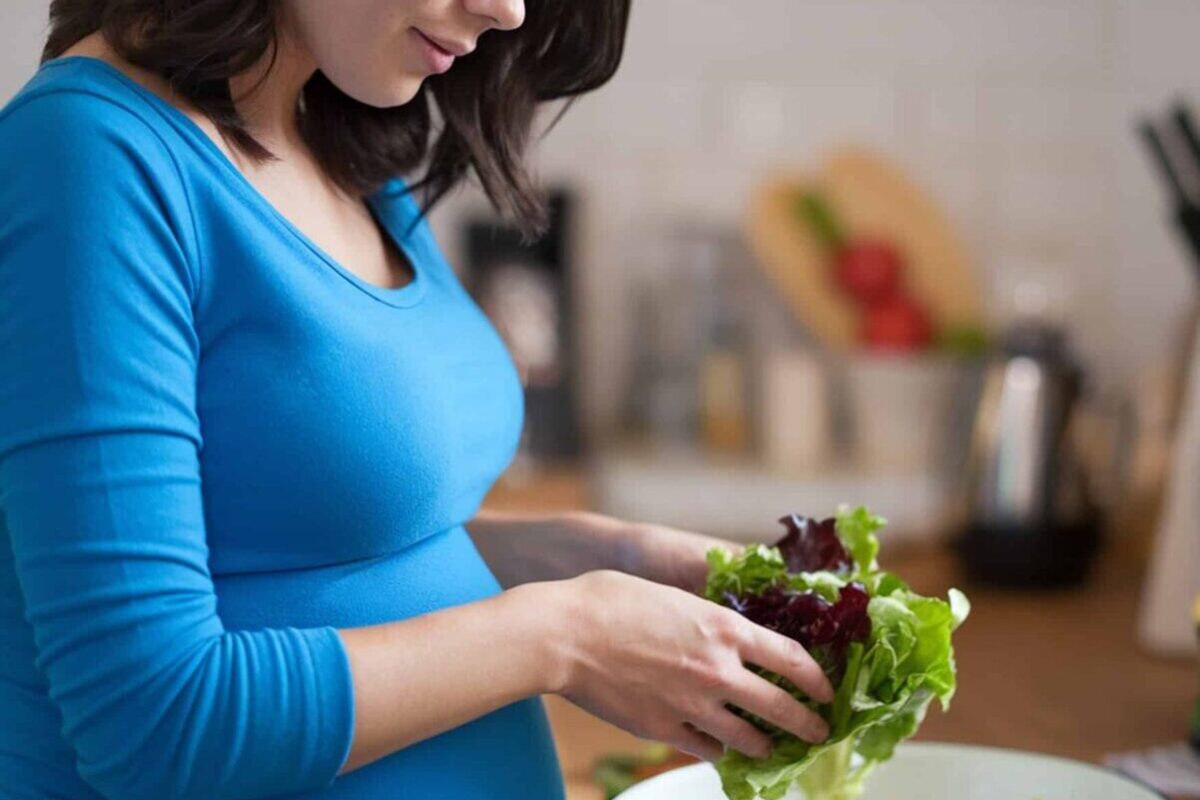 Le regole di sicurezza sul cibo per future mamme