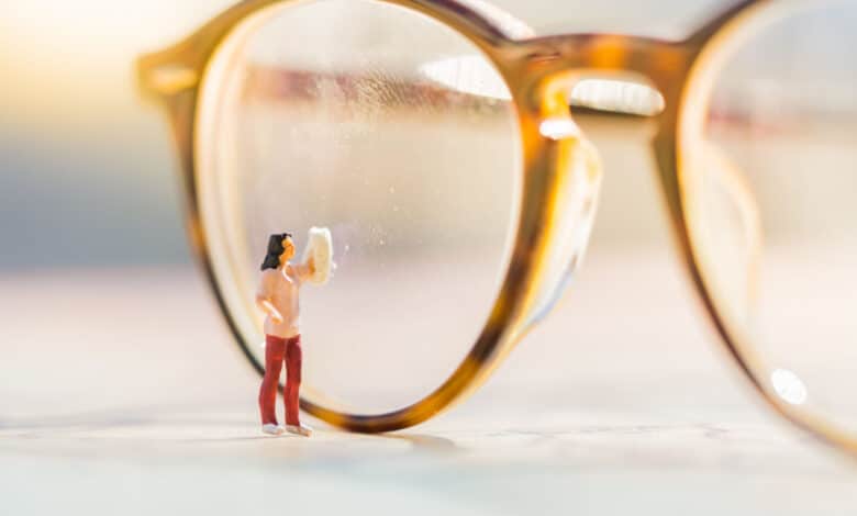 Come pulire gli occhiali