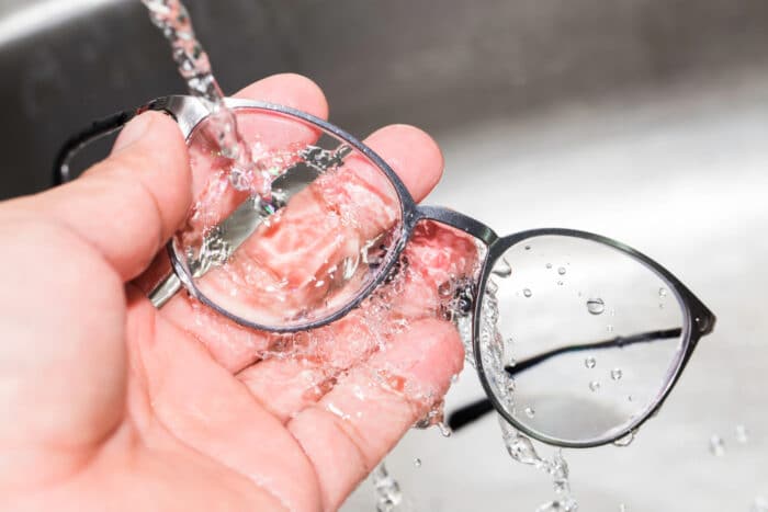 Come pulire gli occhiali