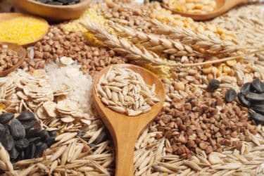 Dieta a base di cereali: come funziona, benefici e controindicazioni