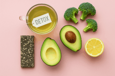 Trovi “superfood” o “detox” in etichetta? Scopri perché spesso sono solo parole vuote…