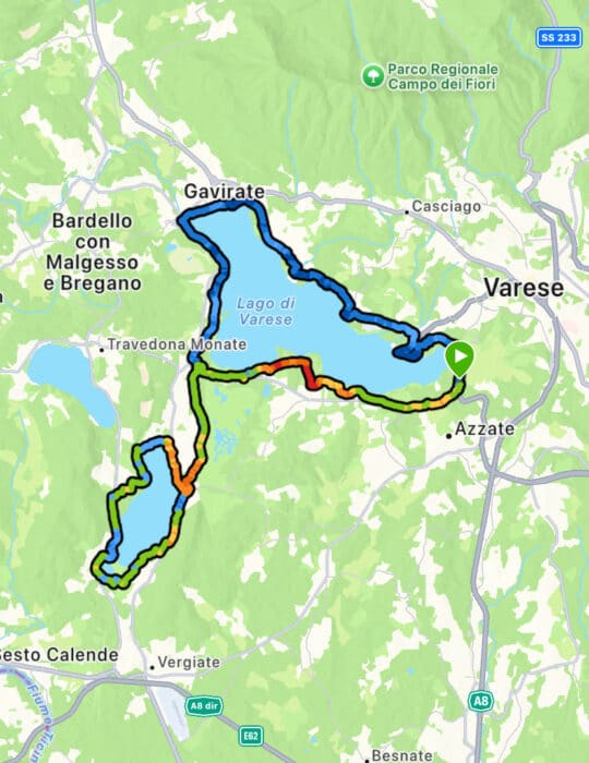 Mappa schematica dei due anelli ciclopedonali dei laghi di Comabbio e Varese con collegamento a Corgeno