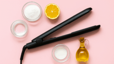 Come pulire la piastra per capelli in modo naturale (e farla tornare come nuova)