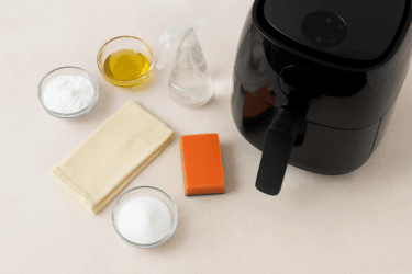 Come pulire la friggitrice ad aria in modo naturale (e farla tornare come nuova!)