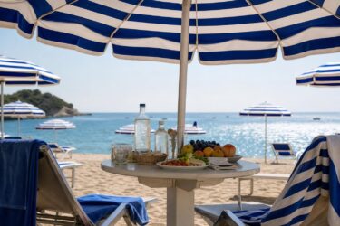 Bagno dopo mangiato al mare: quando entrare in acqua con il caldo