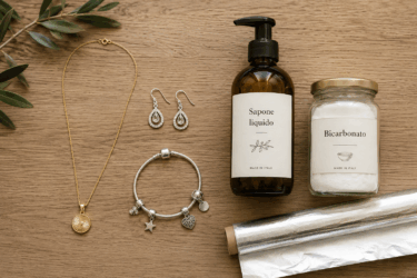 Come togliere il nero dalla bigiotteria: 3 rimedi naturali senza rovinare i bijoux
