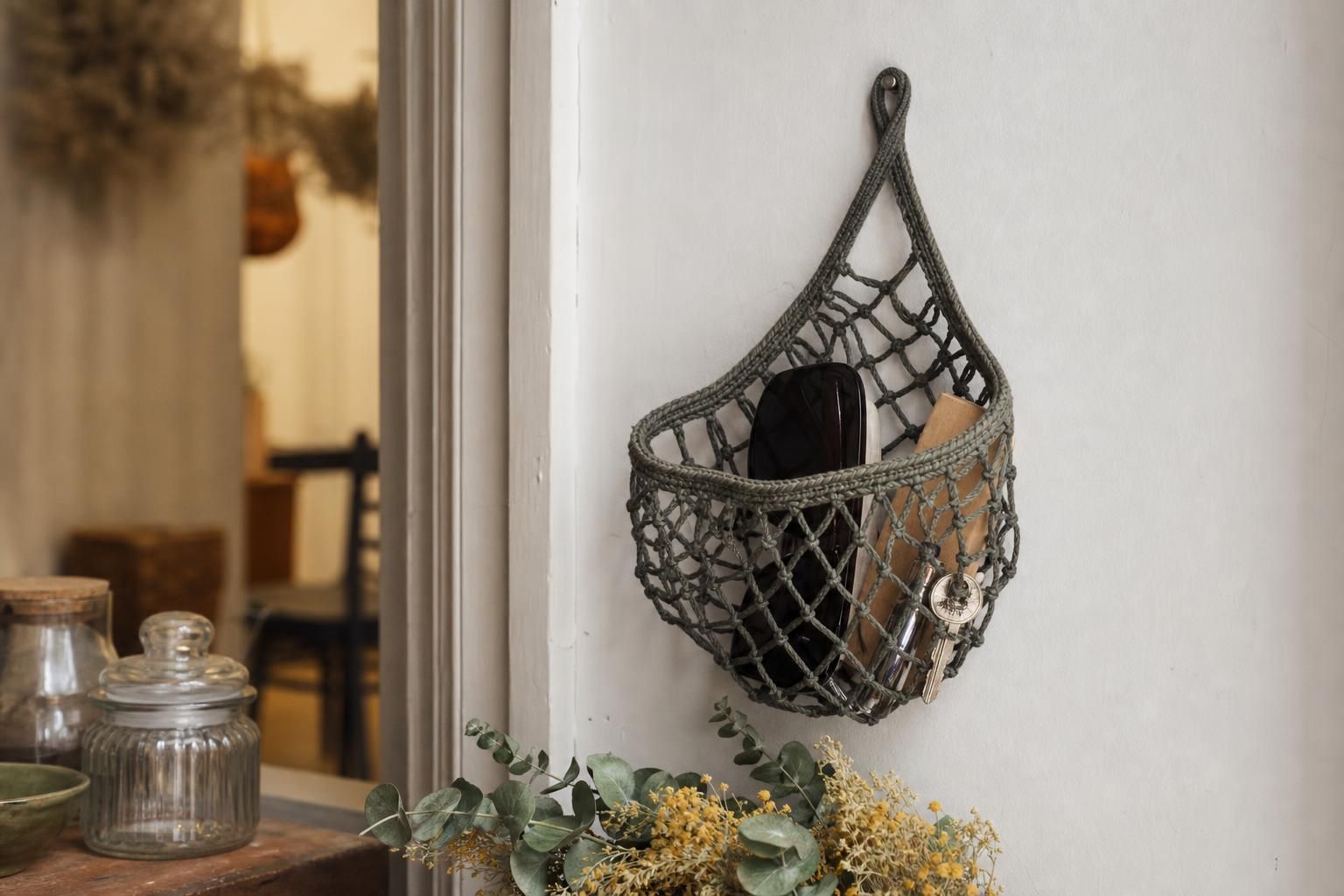 Lacci delle scarpe vecchi? 6 idee utili per riusarli in casa - approfondimento