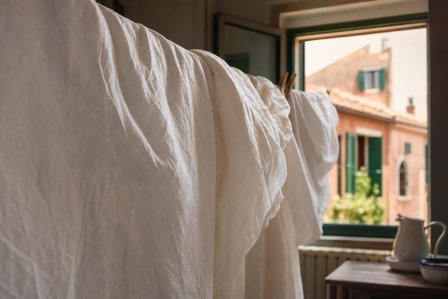 Ogni quanto cambiare le lenzuola d’estate se si suda di notte - dettaglio
