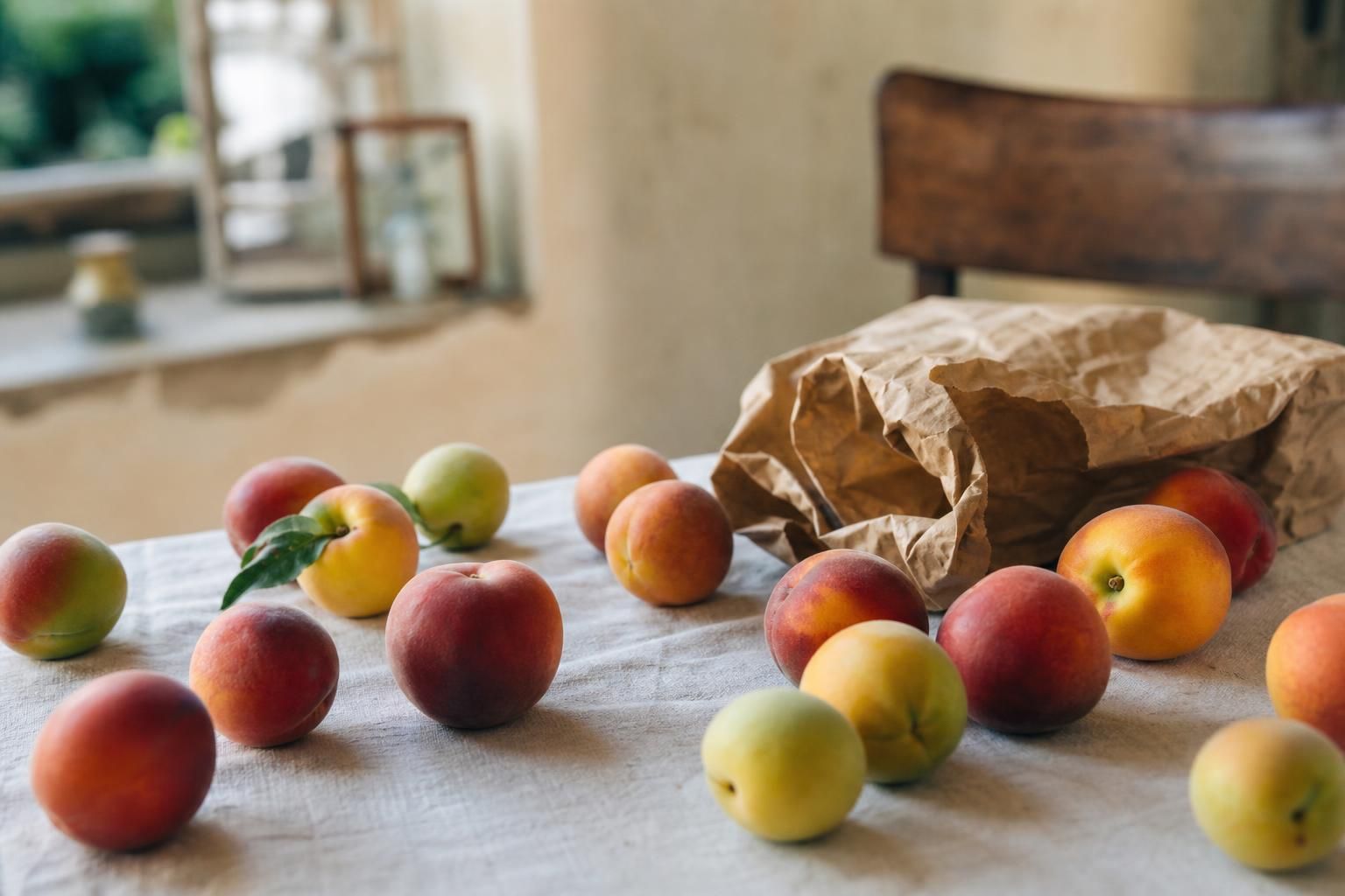 Pesche dolci più a lungo: dove tenerle in casa senza rovinarle - dettaglio