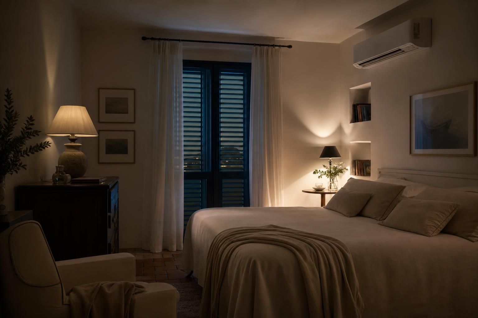 Aria condizionata di notte: quando aiuta il sonno e quando no