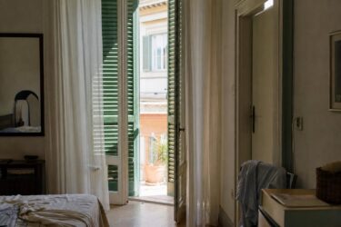 Con l’ondata di calore le finestre si aprono solo a queste ore